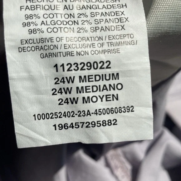 Lee Bermuda short soft flex comfort waistband midrise 9 in inseam 24W - Picture 15 of 17